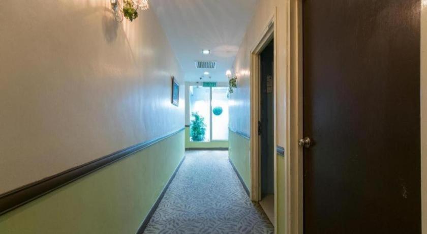 Oyo 126 Rae Hotel Kuala Lumpur Extérieur photo